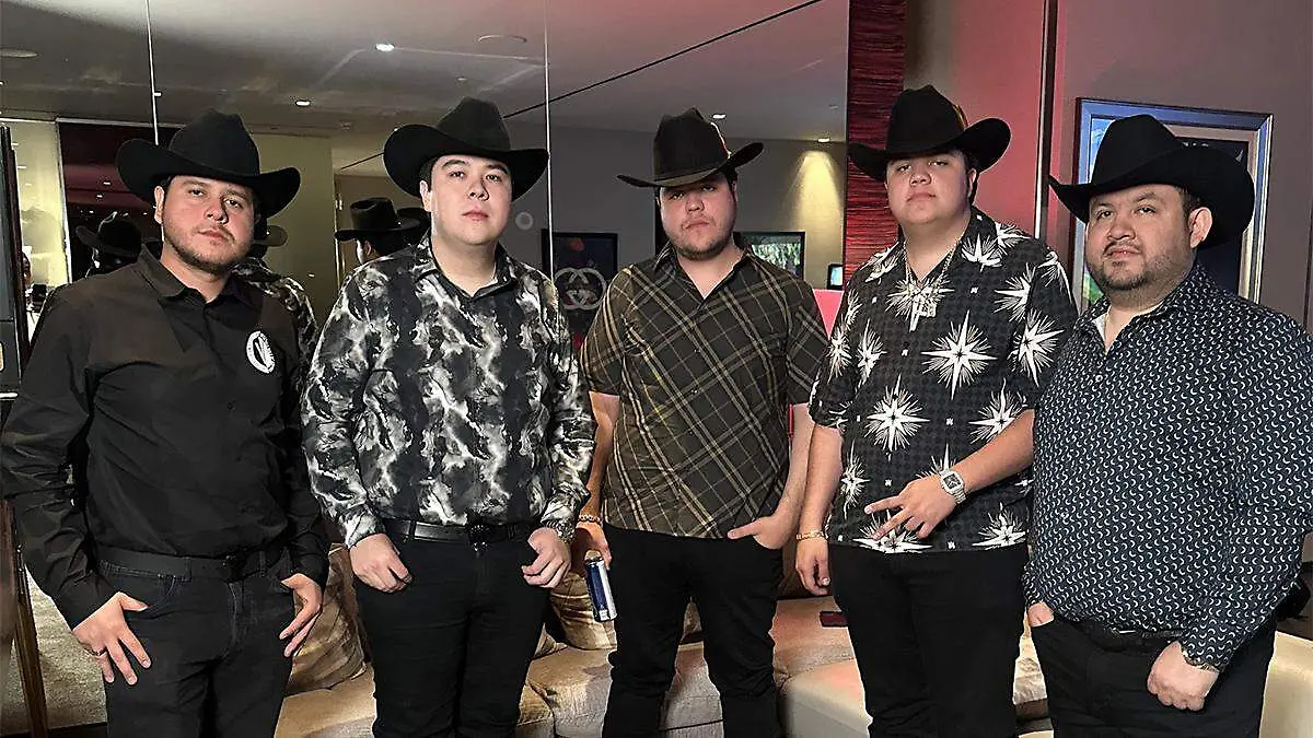 Originarios de Culiacán, Sinaloa, el grupo cuenta con más de 11 años de carrera