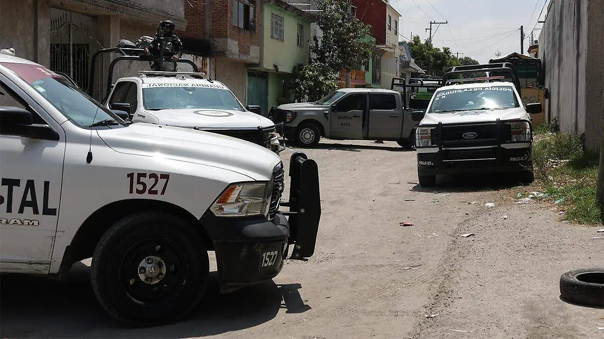 Algunos habitantes de viviendas aledañas a donde ocurrió el cateo optaron por no ingresar a sus casas
