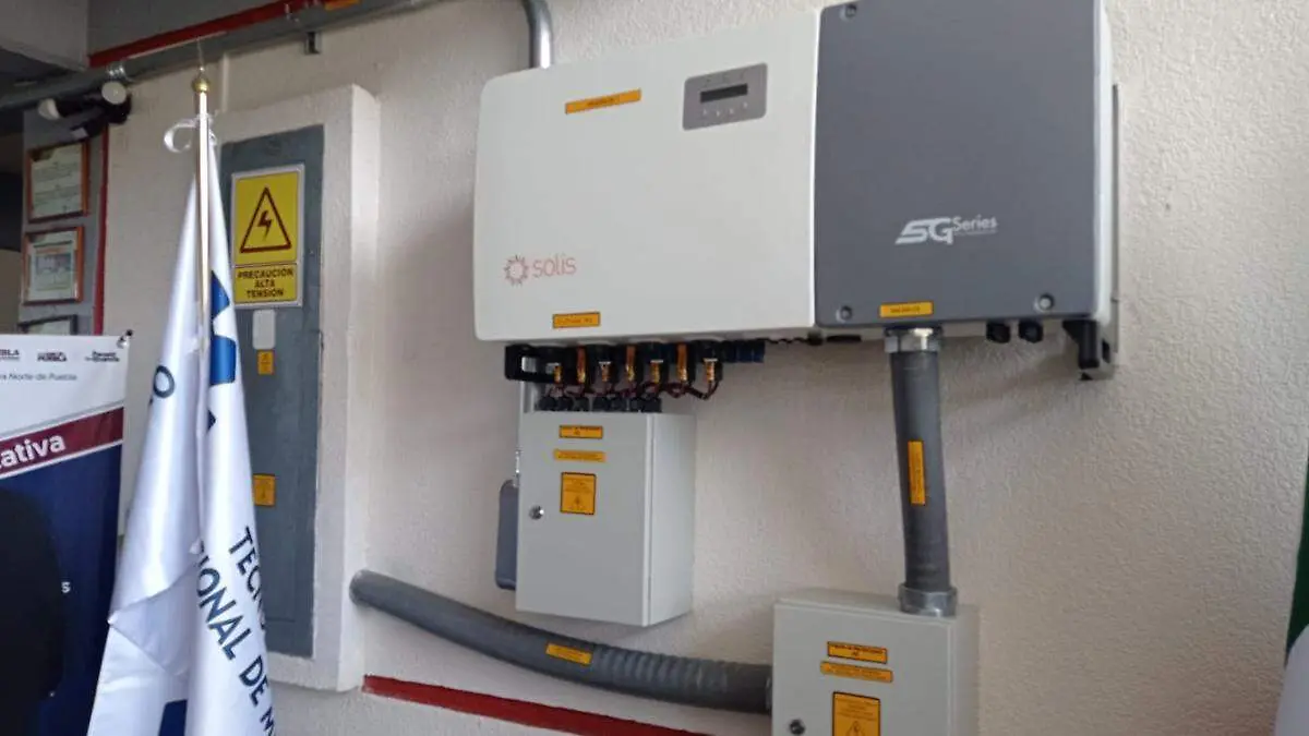 panles solares en Instituto Tecnológico de la sierra 