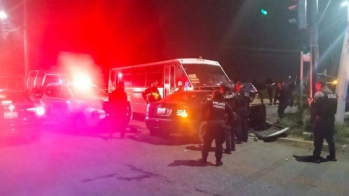 Al punto del siniestro acudieron paramédicos de la Coordinación de Ambulancias y Servicios Médicos