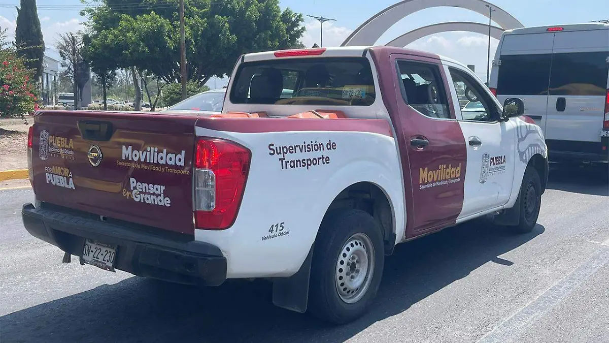 Las unidades que contaban con revista vehicular, placas nuevas y licencia mercantil vigente pudieron transitar