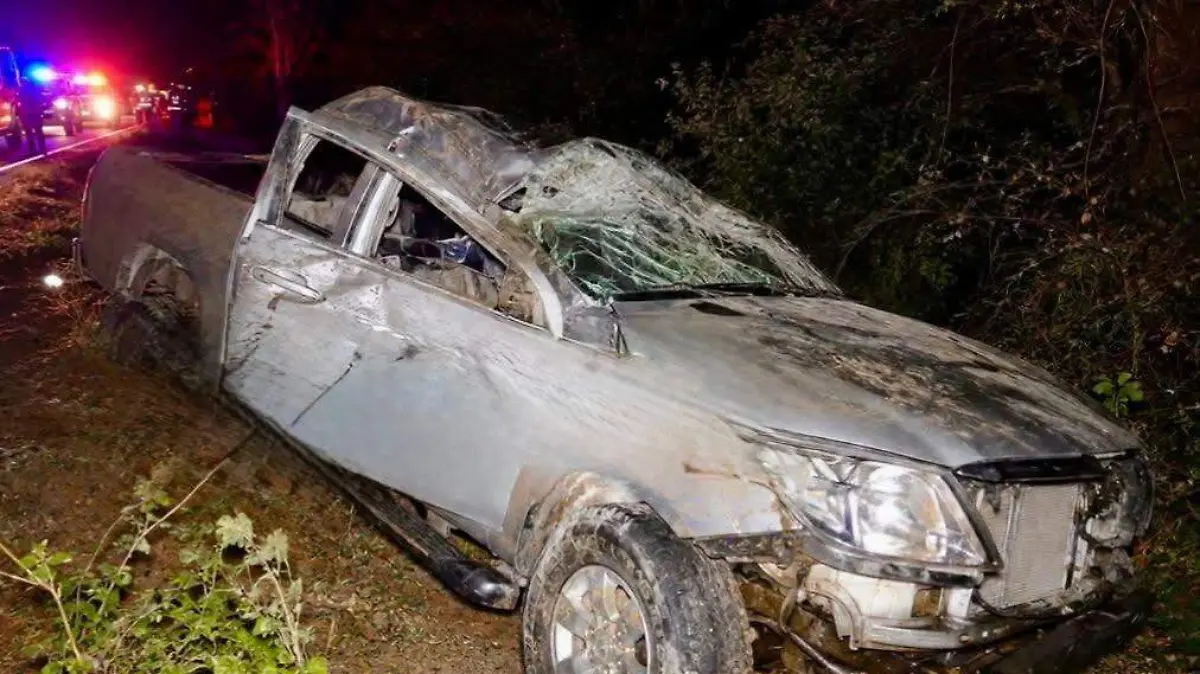 El alcalde fue localizado inconsciente y con múltiples fracturas