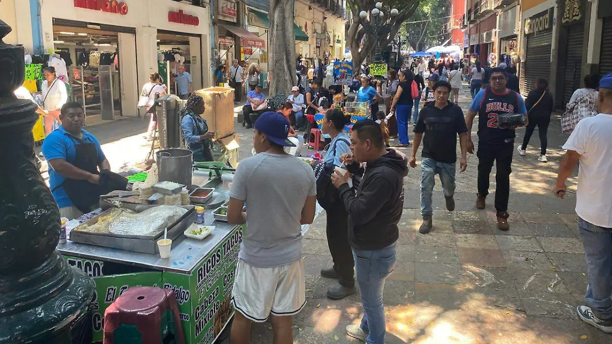 ambulantes ganan territorio en el CH de Puebla