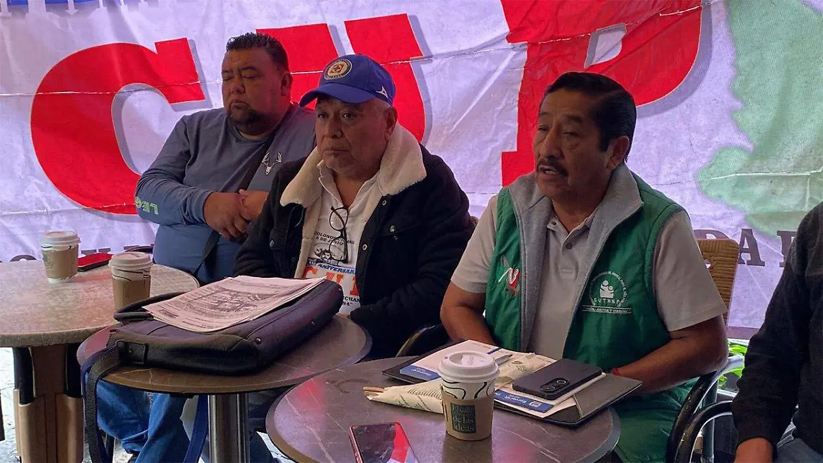 El líder sindical solicitó un aumento de sueldo para el personal de enfermería