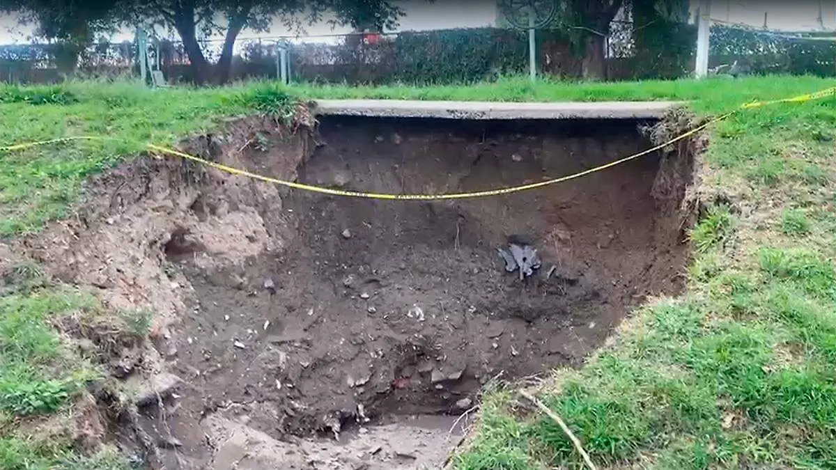 Al inicio se trataba de un hundimiento de pequeñas dimensiones