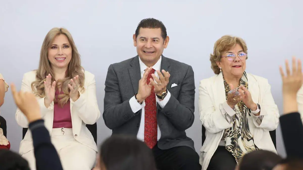 El gobernador Alejandro Armenta Mier afirmó que la seguridad y el bienestar social también se construyen desde los hogares