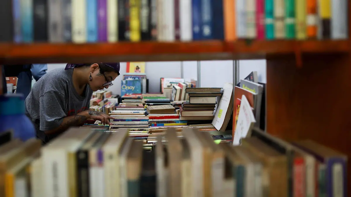 1092814_Gran Remate Libros Discos y Películas_impreso