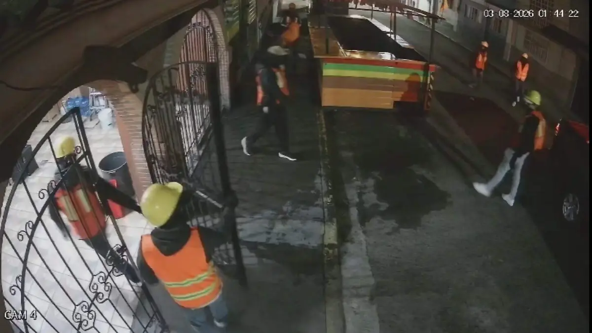 Las fuentes policiales consultadas indicaron que en los hechos participaron 12 sujetos