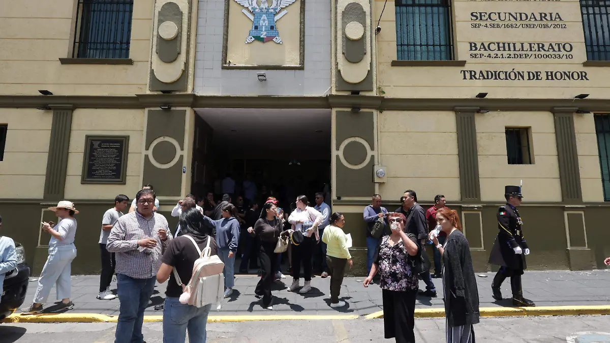 manifestacion padres de familia AMIZ-1