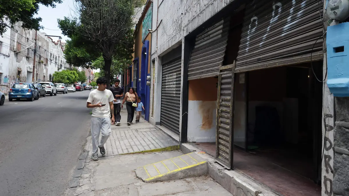 Negocios cierran en CH-1