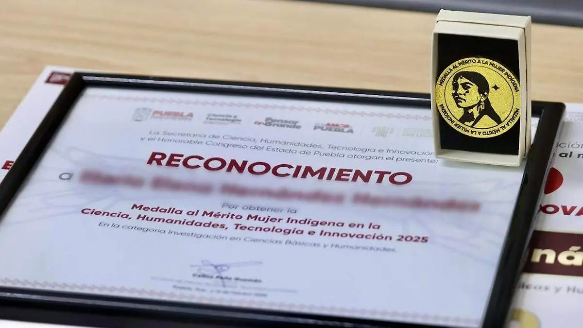 la Medalla al Mérito “Mujer Indígena en la Ciencia, Tecnología, Humanidades e Innovación 