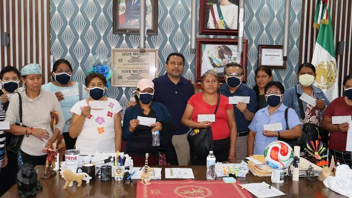 entrega de apoyos en Tehuacan