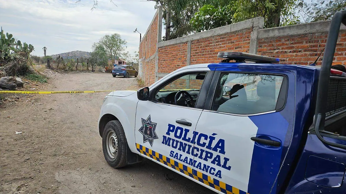 Abandonan vehículo baleado (1)