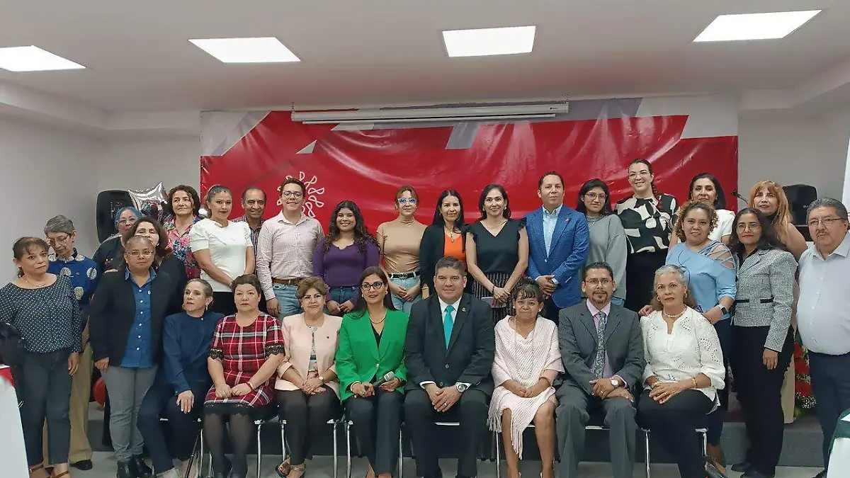 Festejan contadores públicos 38 años de colegiado en Salamanca  (6)