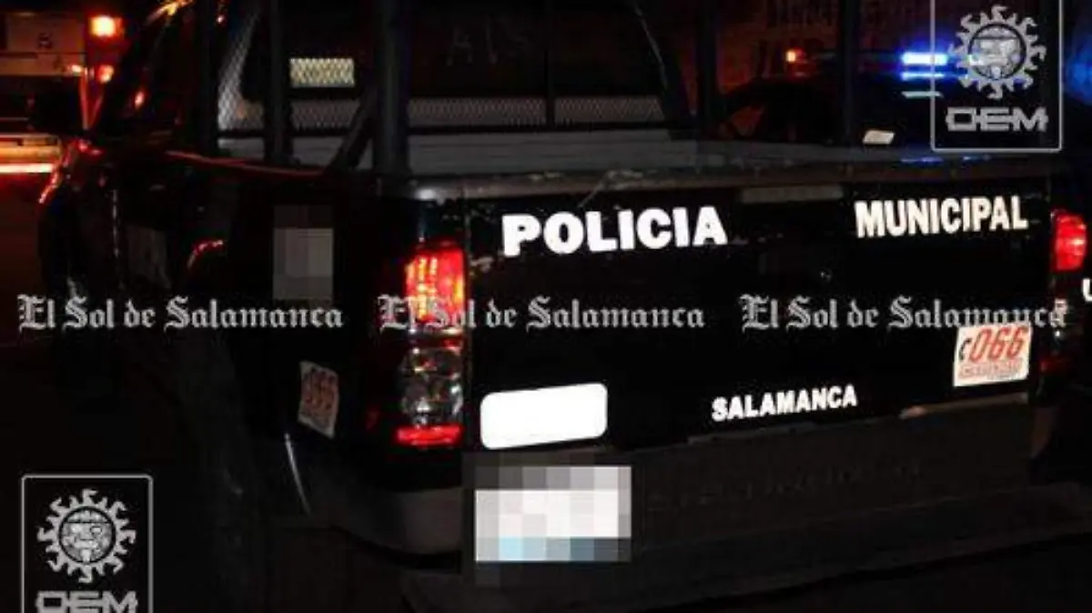 roban automovil de lujo