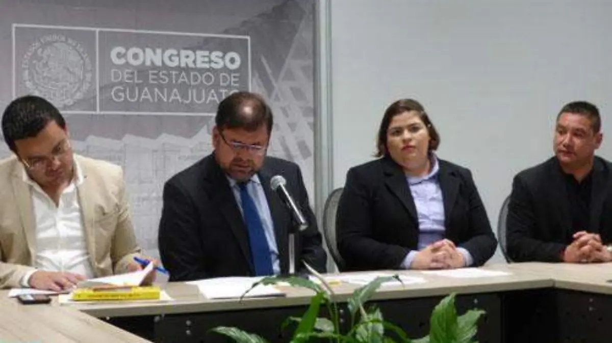 Guanajuato la JG yCP suscribió iniciativa de montos máximos para la contratación de obra pública 1