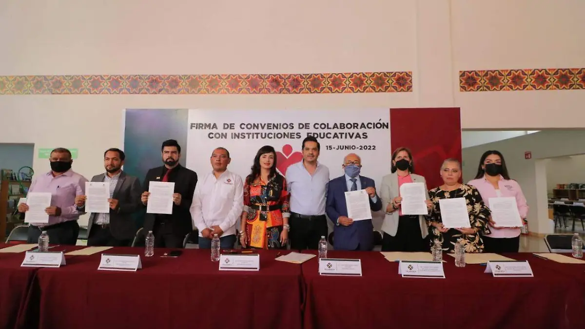 BUSCAN BRINDAR MEJORES OPORTUNIDADES DE ESTUDIO INSTITUCIONES EDUCATIVAS Y MUNICIPIO 3
