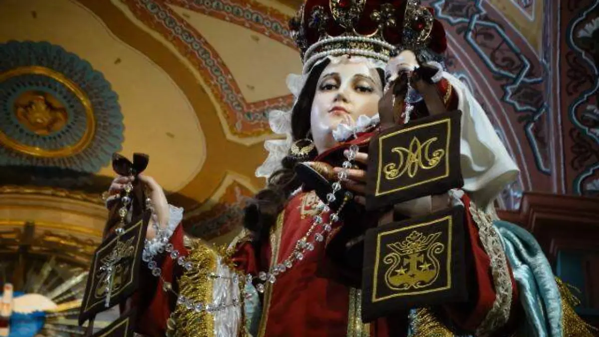 PIDEN A LA VIRGEN DEL CARMEN POR LA PAZ DE SALAMANCA 2