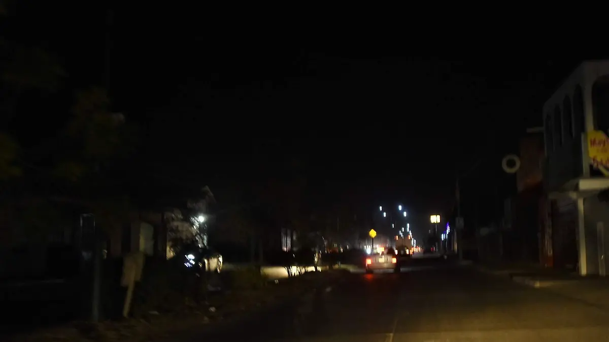 FALLA DE LA RED DE ALUMBRADO PUBLICO (1)