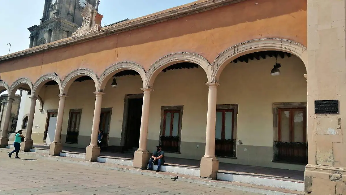 APLICA-CÉSAR-PRIETO-AUSTERIDAD-Y-FUSIONA-DEPENDENCIAS 3 (1)