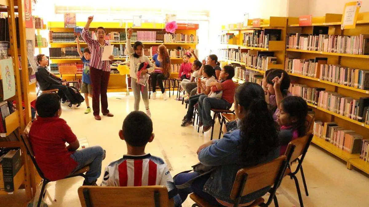 CENTRO DE LECTURA PRESTA SERVICIOS A ESTUDIANTES PARA SUS CLASES EN LINEA 2