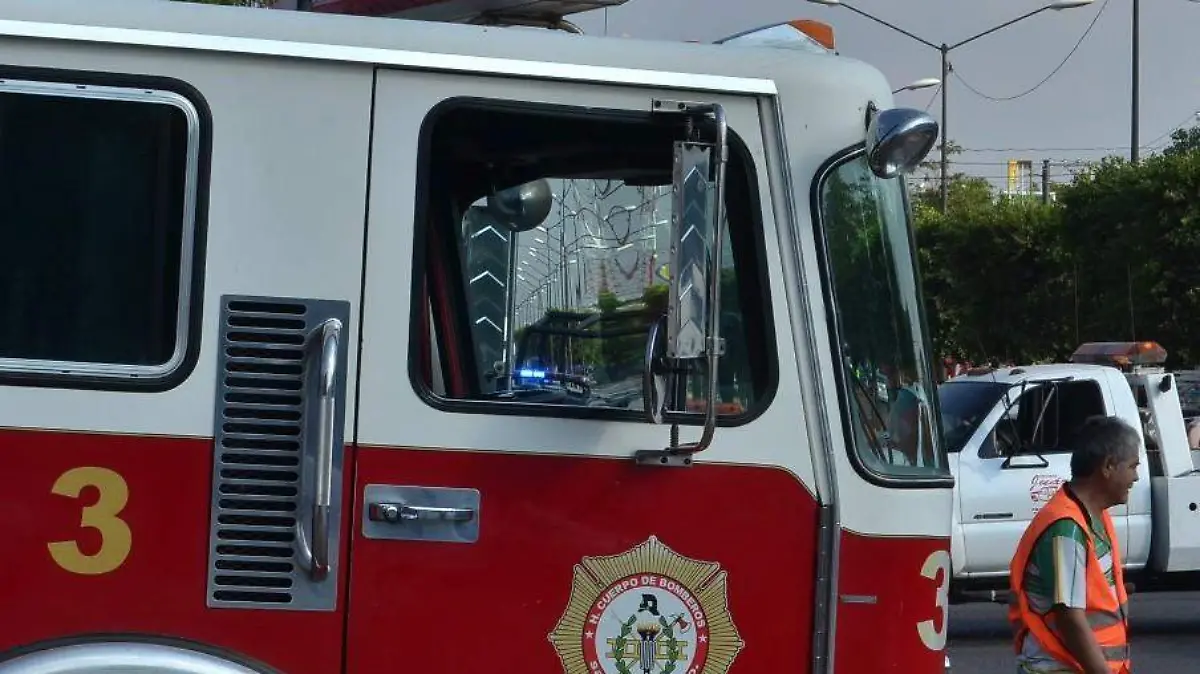 TIENE ALCALDE ACERCAMIENTO CON PERSONAS QUE OCUPAN TERRENO DE SUBESTACIÓN SUR 1