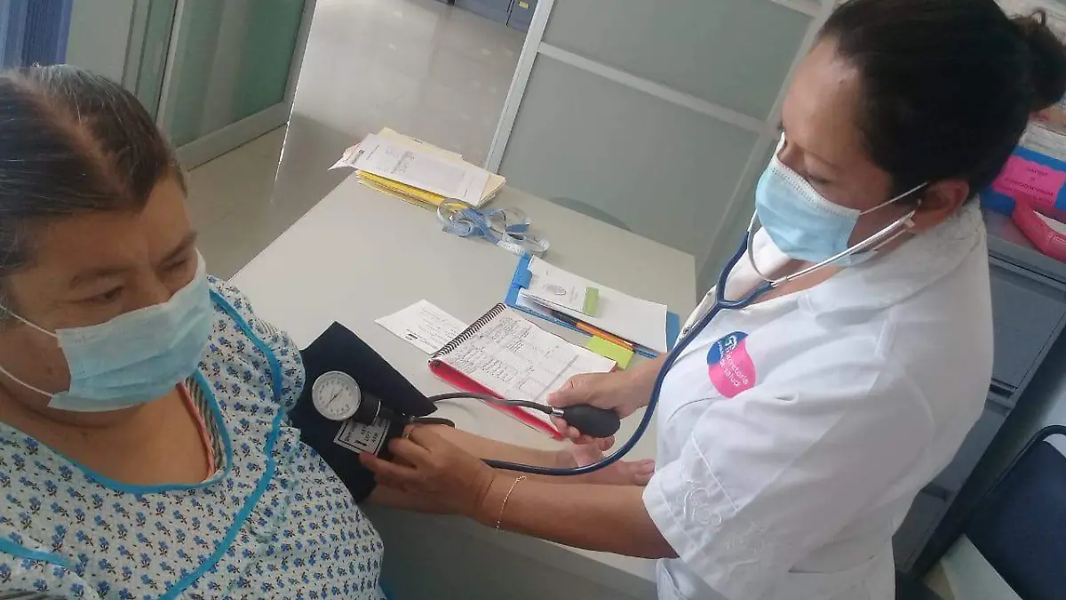 AGRAVAN ENFERMEDADES CRONICAS PROBLEMAS DE SALUD MENTRAL EN FAMILIAS 