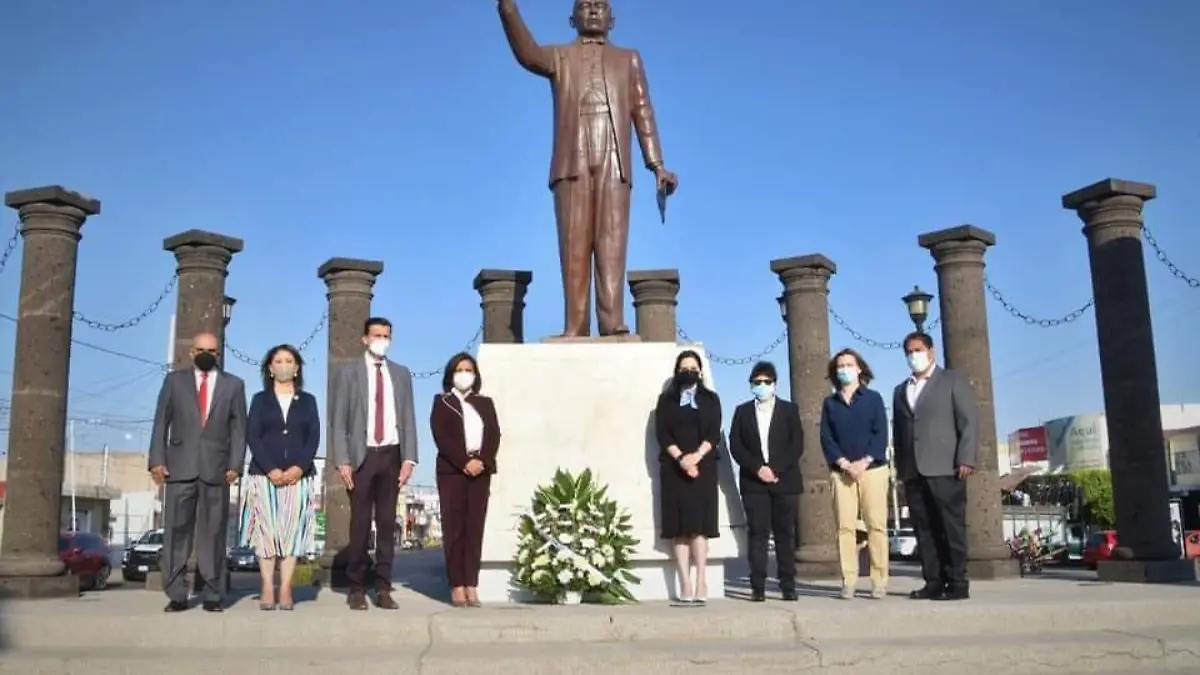 Conmemoran  215 años del  nacimiento de Benito Juárez  1