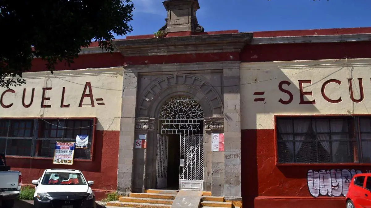 PIDEN PADRES DE FAMILIA INTERVENCION DE LA SECUNDARIA 18 DE MARZO (1)