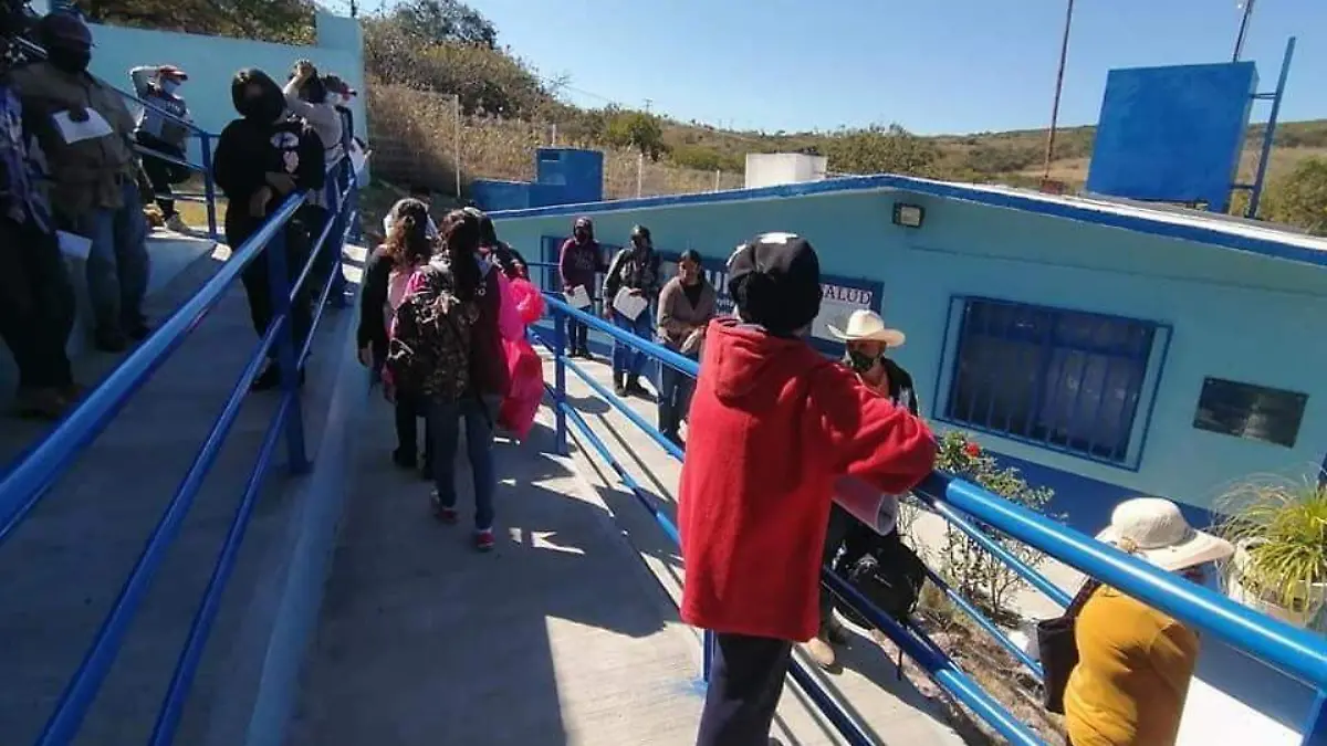 BRIGADAS INTERMITENTE VISITA COMUNIDAD (1)