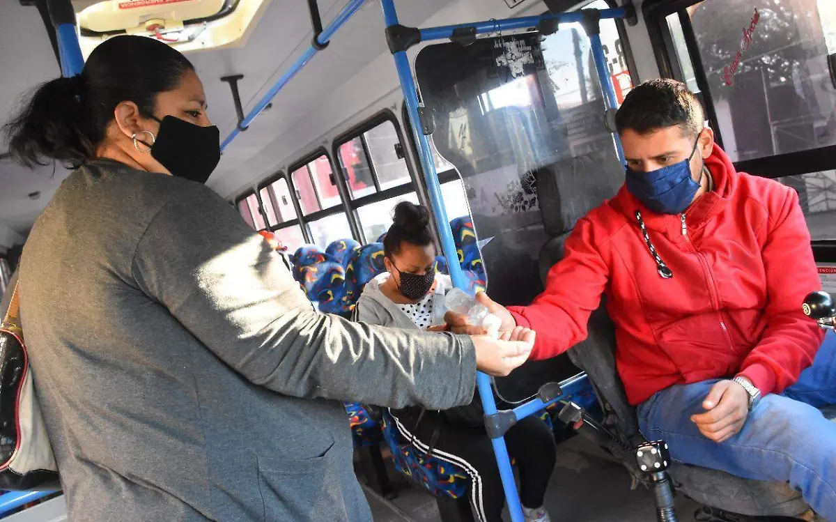 Transportistas los más afectados ante la reducción en la movilidad  1