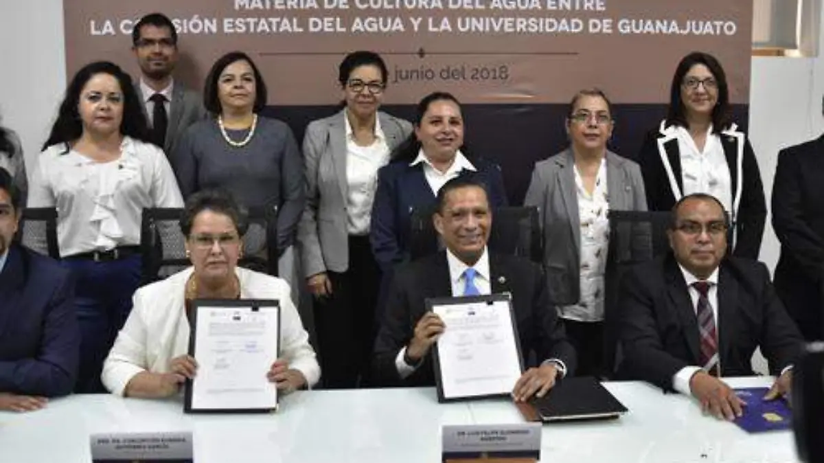 Guanajuato.- FIRMAN CONVENIO CEAG Y UG (2)