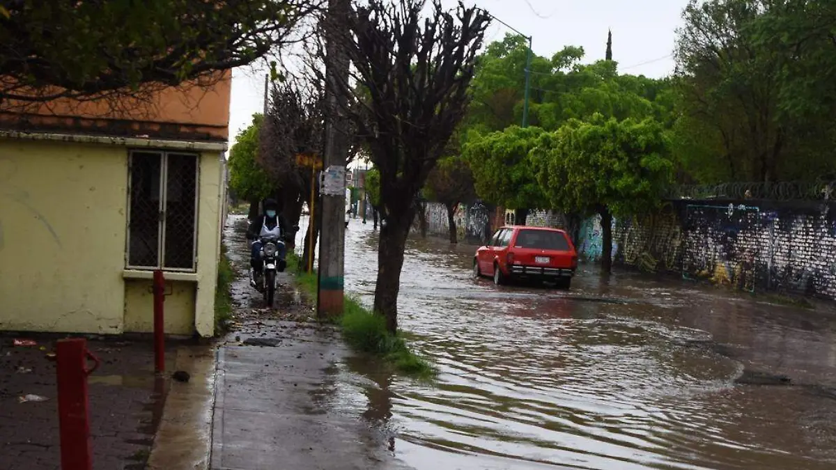 Ante el posible paso del Huracán Grace por el centro del país  2