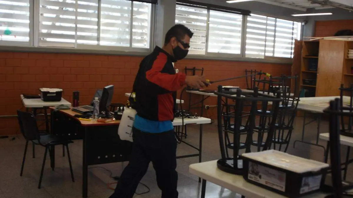 REFROZARÁN MEDIDAS SANTIARIAS PARA REGRESO A CLASES EN ENERO 1