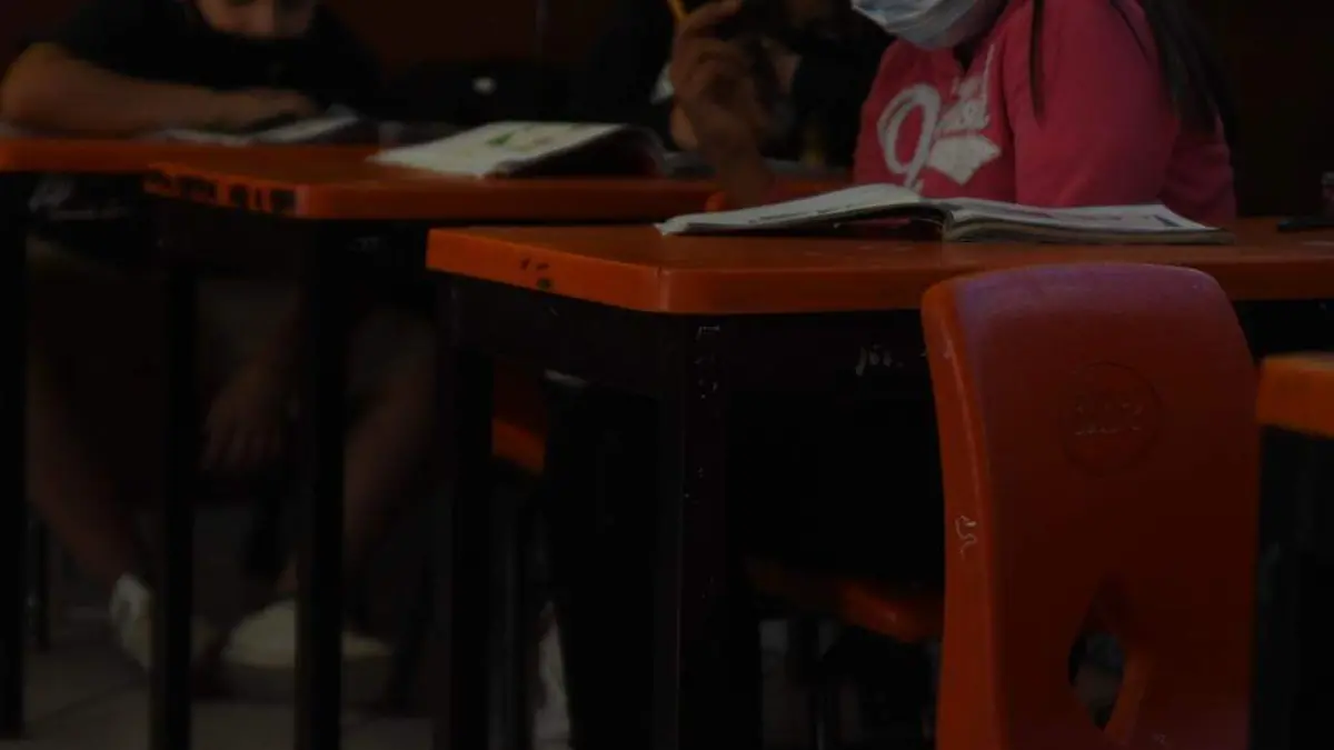 REGRESO A CLASES SERÍA-ADECUADO-EN-ENERO-DEL-2022 2 (2)