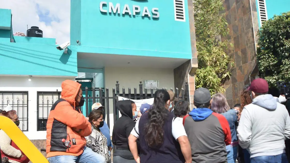 Manifestantes-por-agua  (3)