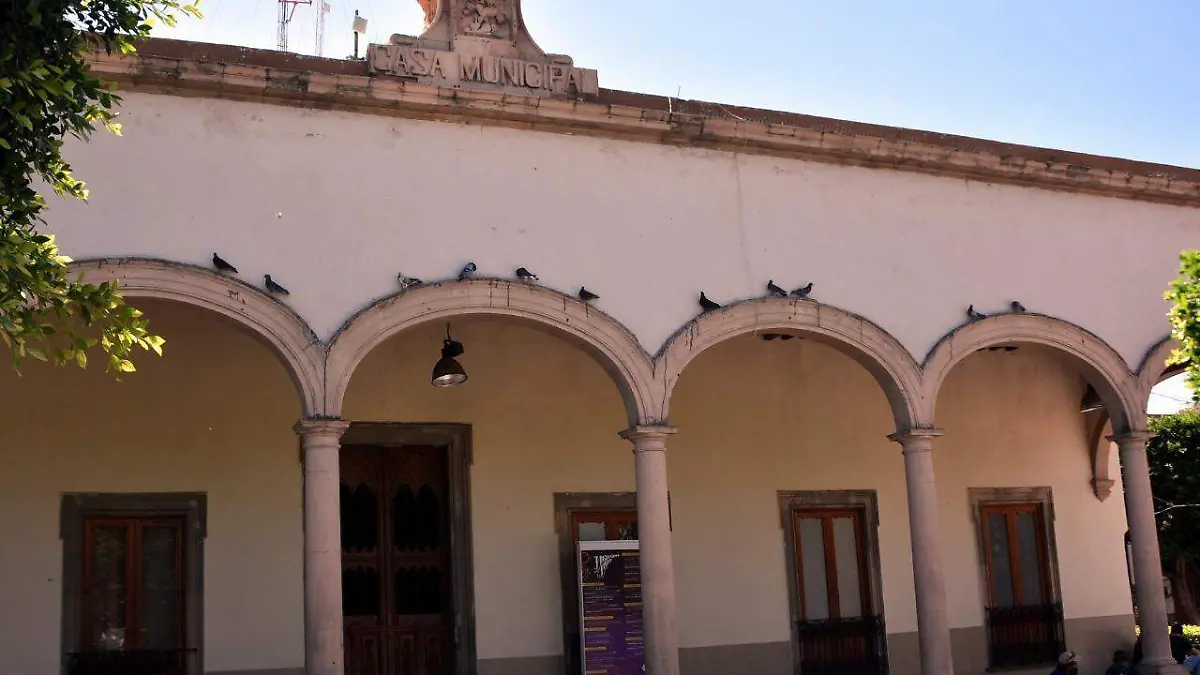 Brindarán-becas-para-alumnos (2)