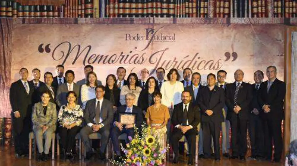 Guanajuato.- PRESENTA LIBRO MEMORIA JURIDICA (8)
