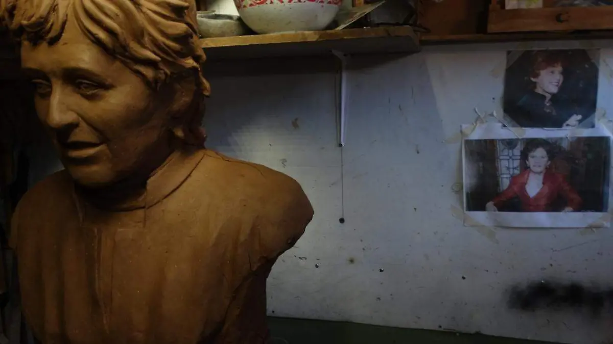 ESCULTOR-DESDE-HACE-50-AÑOS 1 (3)