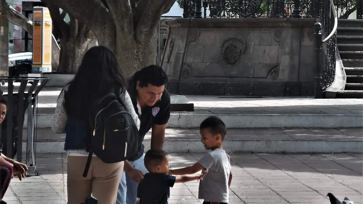 PREPARAN PROGRAMA PARA CELEBRAR EL DIA DEL  PADRE  (2)