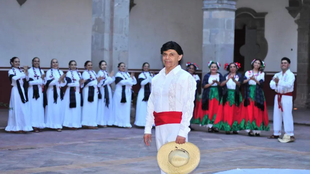 CELEBRA MAESTRO VIDAL 50 ANOS DE TRAYECTORIA EN LA DANZA 1