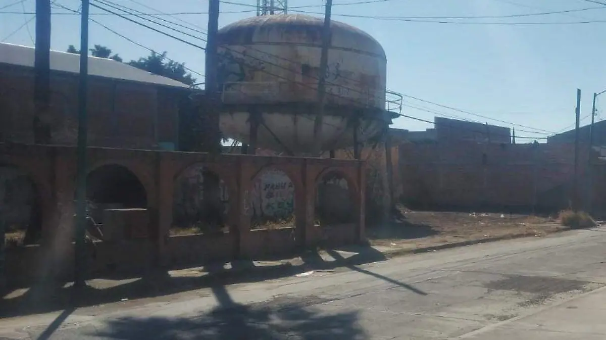 DE 32 TANQUES ELEVADOS QUE HAY EN SALAMANCA 8 SON OBSOLETOS 2