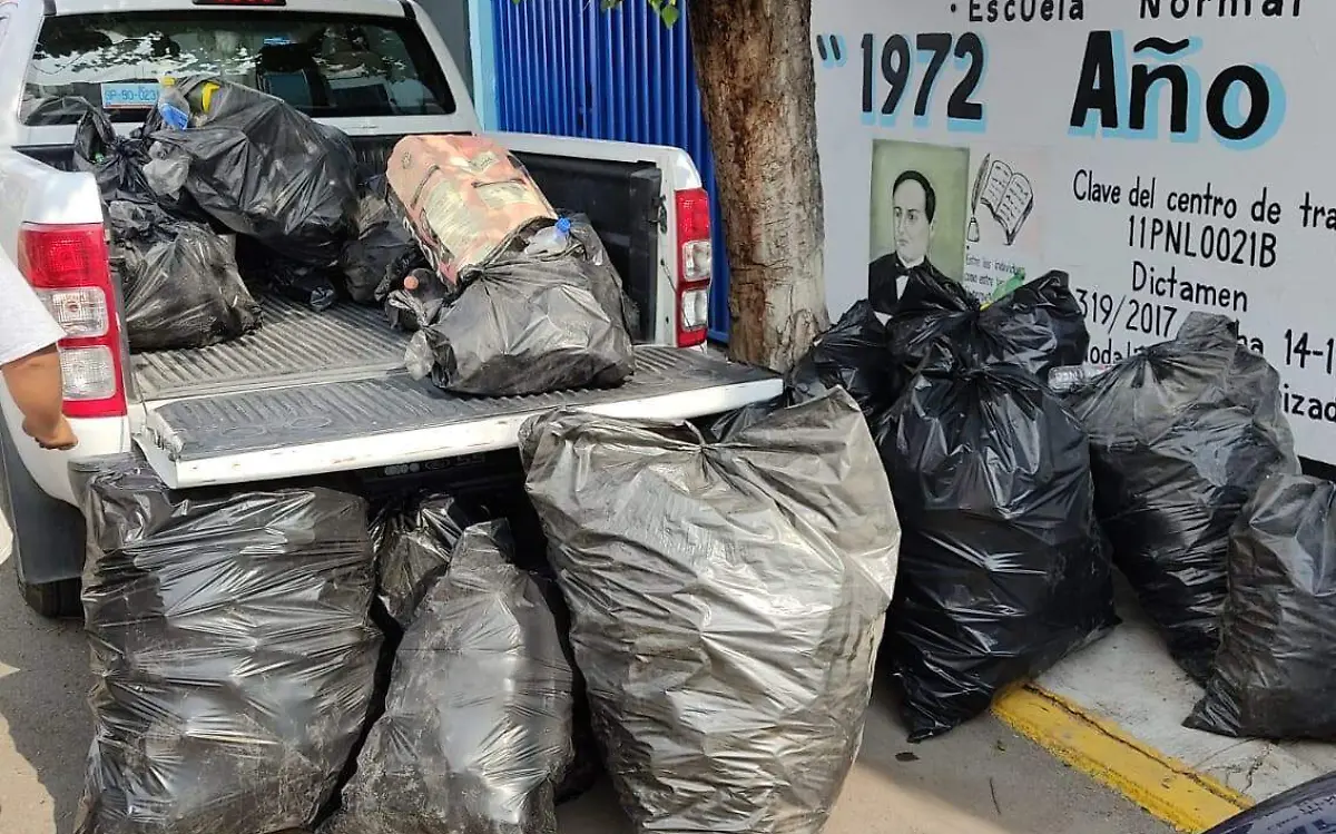 RECOLECTAN PAPEL PARA AYUDAR A NIÑOS DE ESCASOS RECURSOS 2