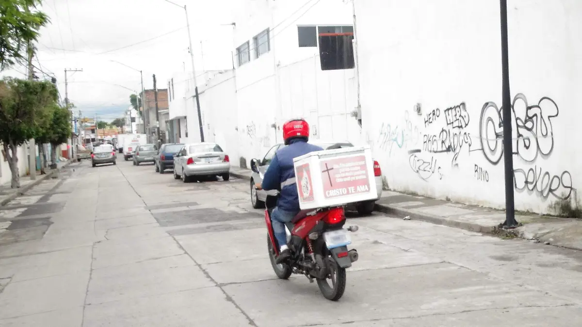 SERVICIO A DOMICILIO SALVA A RESTAURANTES 1
