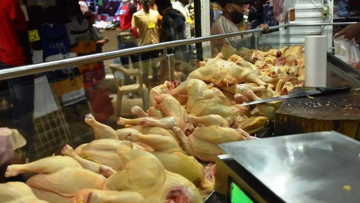 ALTO EL PRECIO DE PECHUGA DE POLLO (2)