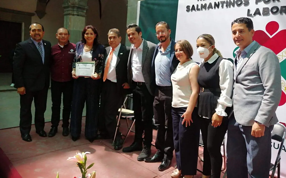 RECONOCEN TRAYECTORIA DE DOCENTES SALMANTINOS 1