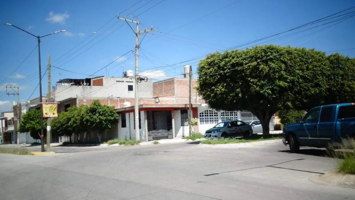 SE UNEN VECINOS DE LA COLONIA EL DEPORTIVO 1