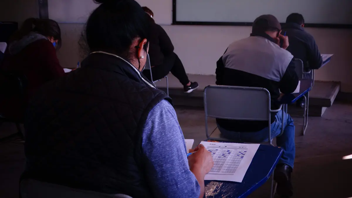 SE DEBE GARANTIZAR VACUNAS PARA LOS MAESTROS 1