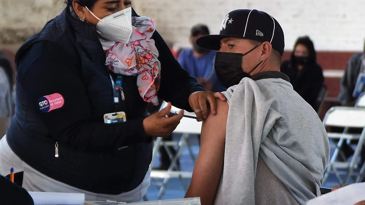 COMPLETAN-ESQUEMAS-DE-VACUNACIÓN 