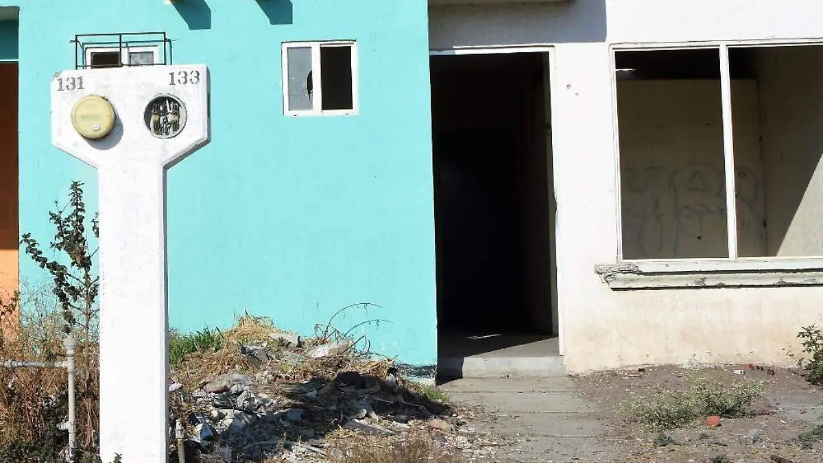 DETECTAN ALREDEDOR DE 4 VIVIENDAS CON RIESGO DE DERRUMBARSE 3